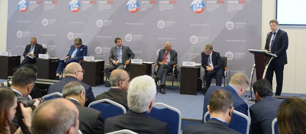 Business roundtable, Russia-India: mutual investment opportunities, at 2015 St.Petersburg International Economic Forum Business roundtable, Russia-India: mutual investment opportunities, at 2015 St.Petersburg International Economic Forum - Sputnik International