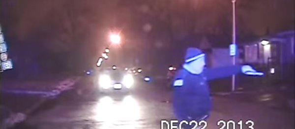 Chicago Cop Opens Fire Kids in Car Backing Away Chicago Cop Opens Fire Kids in Car Backing Away - Sputnik International