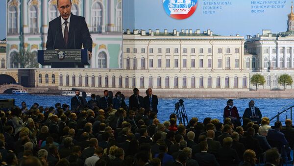 Vladimir Putin attends St. Petersburg International Economic Forum - Sputnik International