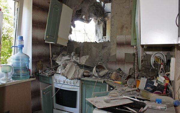 Kiev forces shelled Donetsk again, killing one person - Sputnik International
