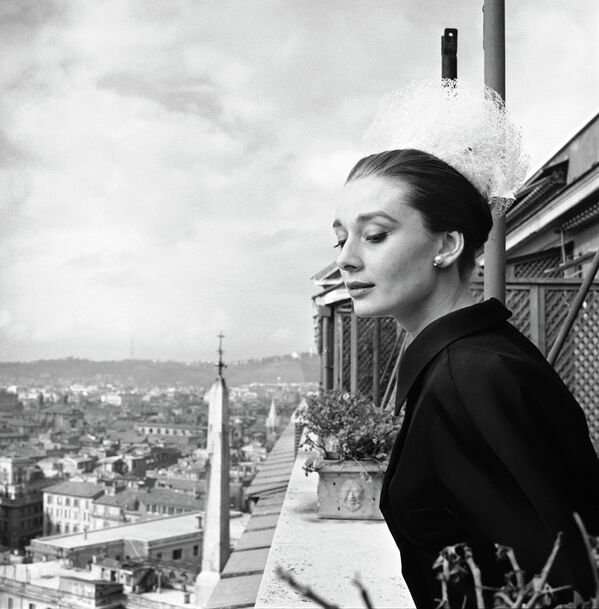 Audrey Hepburn: Portraits of an Icon - Sputnik International