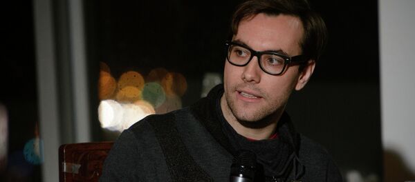 Court documents show that the US Department of Justice fought a legal battle with search giant Google to obtain the Gmail records of a researcher and journalist who volunteered for WikiLeaks, and then forbade the company from talking about it. - Sputnik International