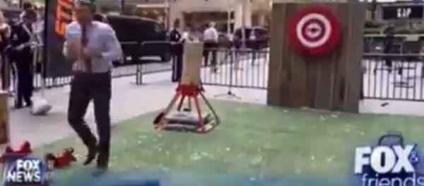 Fox News Host Hits Marching Band with an Axe - Sputnik International