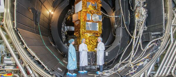 Testing Sentinel-2A in the thermal vacuum chamber Testing Sentinel-2A in the thermal vacuum chamber - Sputnik International