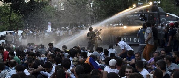 Police arrested 237 participants of Monday's protests against rising electricity rates in the Armenian capital of Yerevan, local media have reported. - Sputnik International