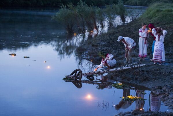 Midsummer Night Celebration in Russia - Sputnik International