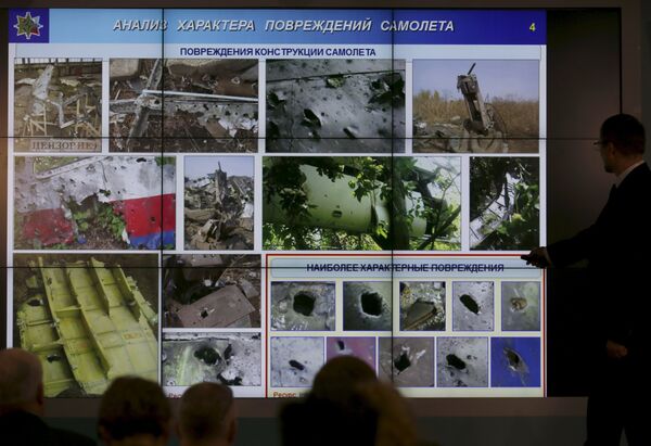 People attend a news conference, organized by officials of Russian missile manufacturer Almaz-Antey and dedicated to the Malaysia Airlines flight MH17 crash, in Moscow, Russia, June 2, 2015 People attend a news conference, organized by officials of Russian missile manufacturer Almaz-Antey and dedicated to the Malaysia Airlines flight MH17 crash, in Moscow, Russia, June 2, 2015 - Sputnik International