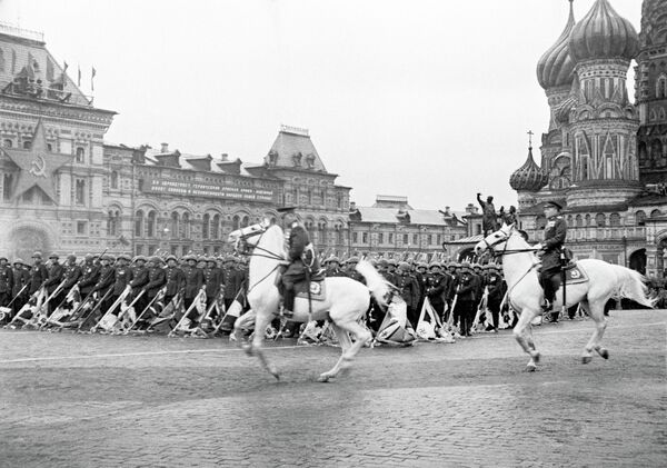 75th Anniversary: What to Know About First WWII Victory Day Parade in Moscow - Sputnik International