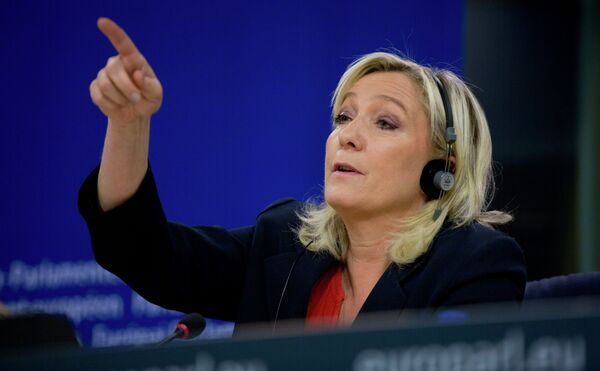 I'll be Madame Frexit if the European Union doesn't give us back our monetary, legislative, territorial and budget sovereignty. - Sputnik International