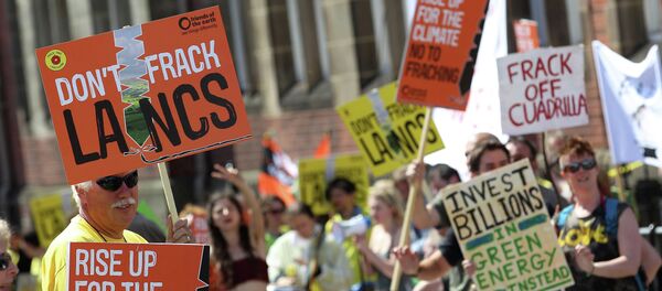 Anti-Fracking protesters demonstrate outside Lancashire County Hall in Preston, northwest England, on June 23, 2015 Anti-Fracking protesters demonstrate outside Lancashire County Hall in Preston, northwest England, on June 23, 2015 - Sputnik International