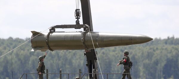 Russian servicemen equip an Iskander tactical missile system at the Army-2015 international military-technical forum in Kubinka, outside Moscow, Russia, June 17, 2015 Russian servicemen equip an Iskander tactical missile system at the Army-2015 international military-technical forum in Kubinka, outside Moscow, Russia, June 17, 2015 - Sputnik International