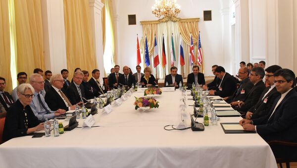Representatives of EU, US, Britain, France, Russia, Germany, China and Iran meet for another round of the P5+1 powers and Iran talks in Vienna, Austria on June 12, 2015 - Sputnik International