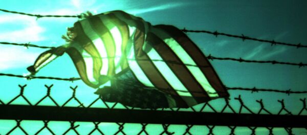 Caught in barbed wire, in the setting sun Caught in barbed wire, in the setting sun - Sputnik International