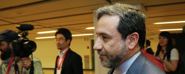 Iran's deputy Foreign Minister Abbas Araghchi arrives for a press briefing for Iranian journalists after the closed-door nuclear talks at the International Center in Vienna, Austria, Friday, May 16, 2014 Iran's deputy Foreign Minister Abbas Araghchi arrives for a press briefing for Iranian journalists after the closed-door nuclear talks at the International Center in Vienna, Austria, Friday, May 16, 2014 - Sputnik International