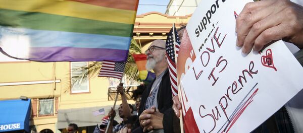 People celebrate decision that legalized same-sex marriage throughout the country - Sputnik International