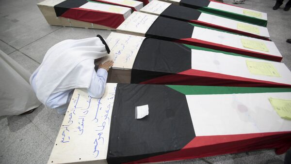 Coffins of victims of Friday's bombing at the Imam Sadeq mosque in Kuwait City - Sputnik International