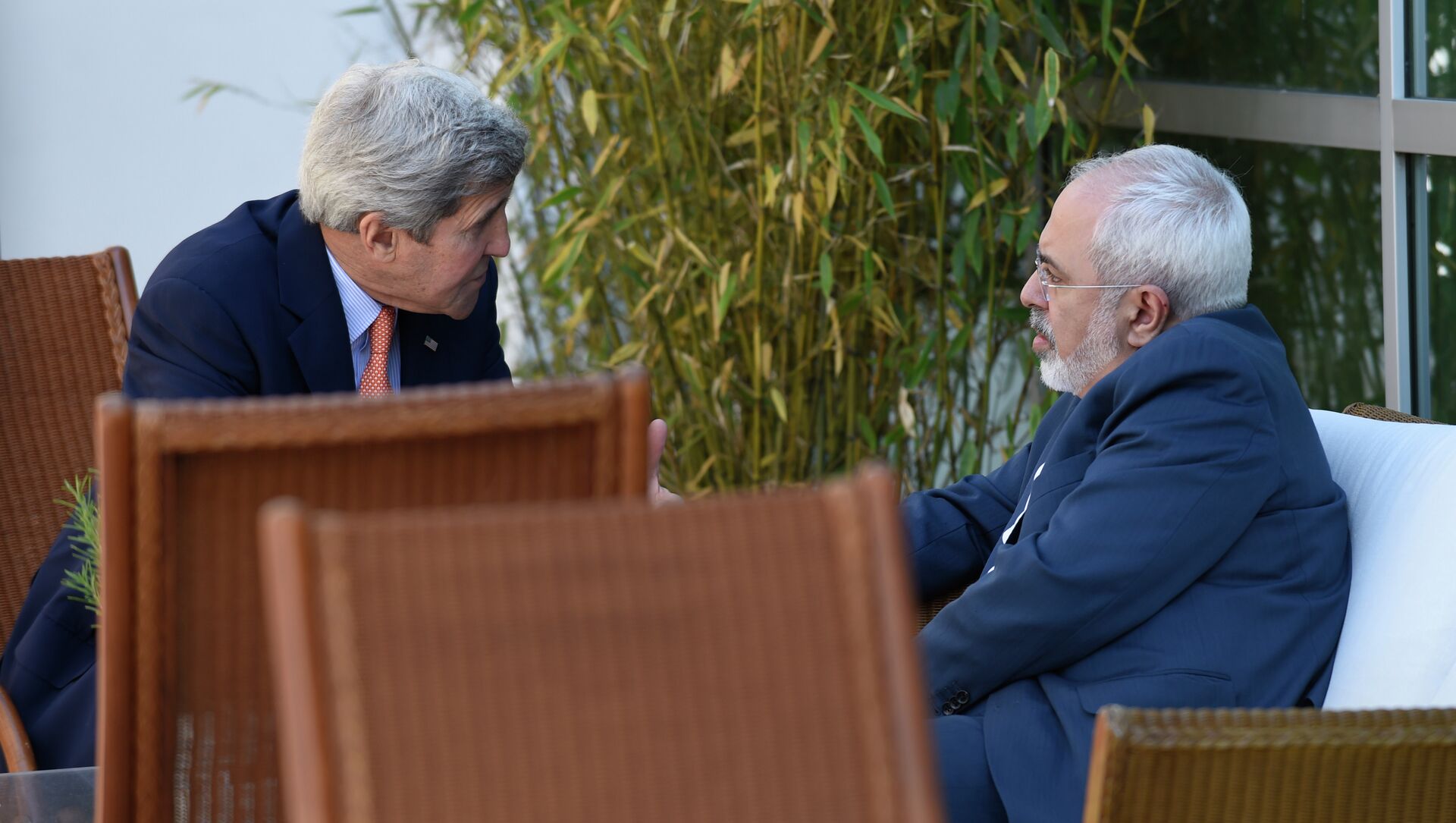 John Kerry and Mohammad Javad Zarif  - Sputnik International, 1920, 23.02.2021