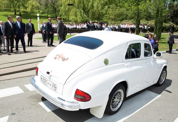 Legendary Pobeda Car: The Four-Wheel Symbol of Soviet Life - Sputnik International