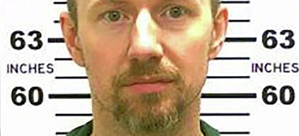 Escaped convict David Sweat is pictured in this undated handout photo released by the New York State Police Escaped convict David Sweat is pictured in this undated handout photo released by the New York State Police - Sputnik International