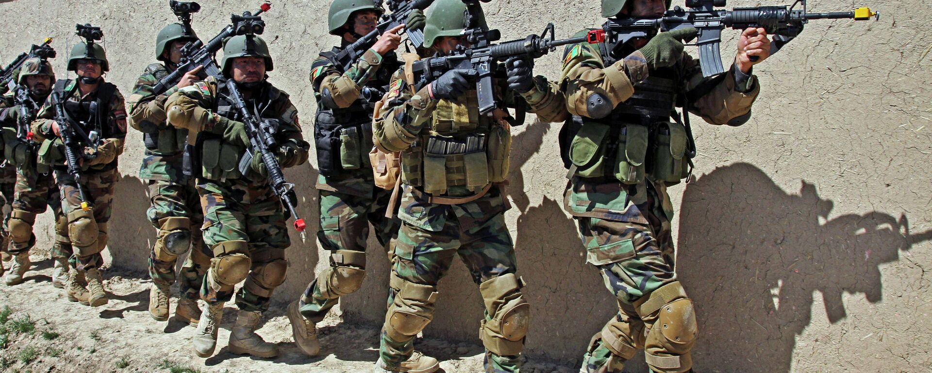 In this Thursday, April 12, 2012 file photo, Afghan special forces demonstrate a raid for rescuing a hostage during a showing at the commando training center in Kabul, Afghanistan. - Sputnik International, 1920, 13.11.2021