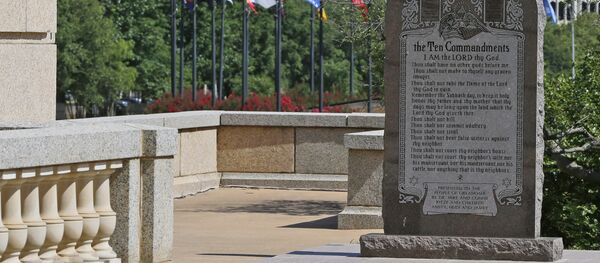 The Ten Commandments monument at the state Capitol in Oklahoma City - Sputnik International