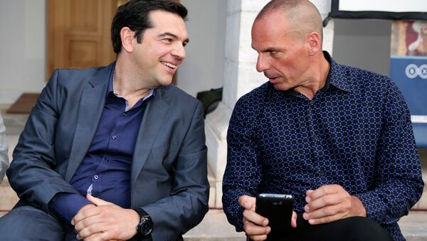 Greek Prime Minister Alexis Tsipras (left) and Finance Minister Yanis Varoufakis (right) - Sputnik International