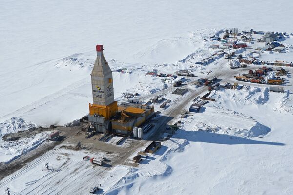 A view of the Arktika rig on the South Tambey gas field in the Yamal-Nenets Autonomous Area, northern Siberia. A view of the Arktika rig on the South Tambey gas field in the Yamal-Nenets Autonomous Area, northern Siberia. - Sputnik International