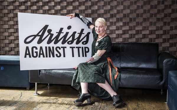 Dame Vivienne Westwood poses for photographers during a photocall for the launch of Artists Against TTIP (Transatlantic Trade and Investment Partnership) at the Young Vic Theatre in London, Thursday, July 2, 2015 - Sputnik International