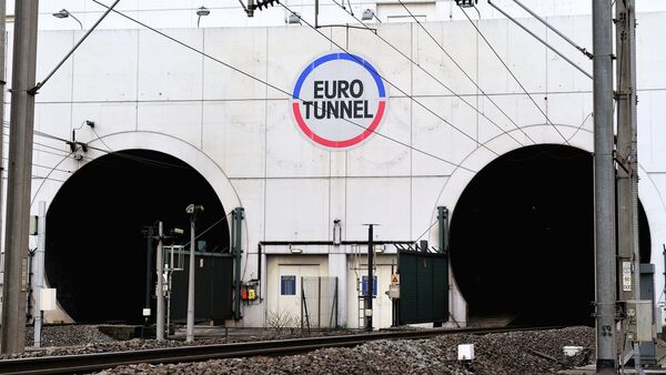 The entrance of the Eurotunnel near Coquelles, northern France. - Sputnik International