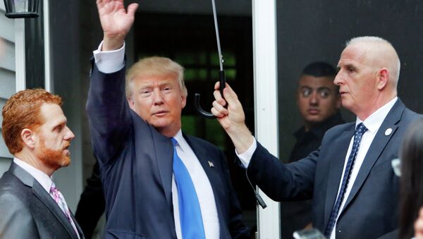 Trump: Tough on Immigration, Tough on Precipitation - Sputnik International