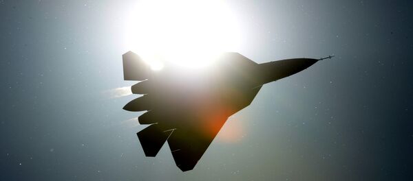 A PAK FA T-50 fighter jet performs a demo flight at the MAKS 2013 International Aviation and Space Salon in Zhukovsky. - Sputnik International
