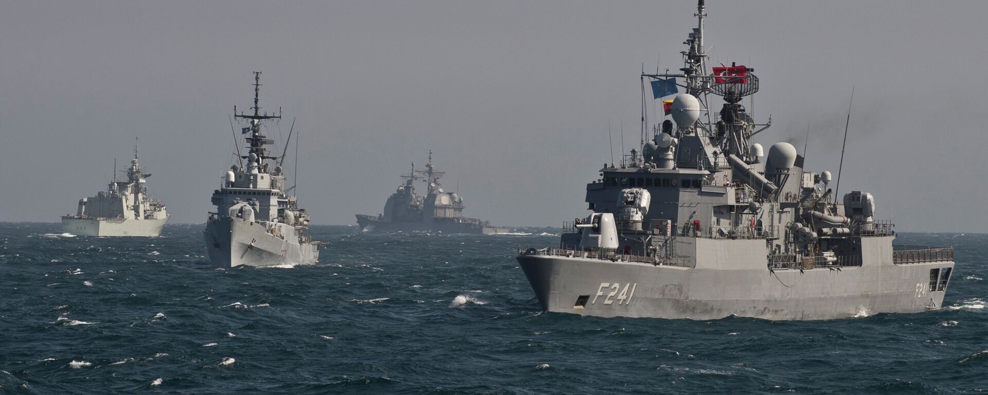 War ships of  NATO take part in a military drill on the Black Sea - Sputnik International, 1920, 30.04.2022