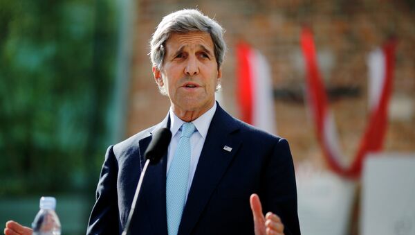 US Secretary of State John Kerry delivers a statement on the Iran talks in Vienna, Austria, Sunday, July 5, 2015 - Sputnik International