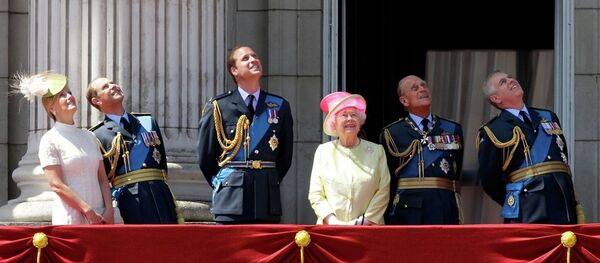 Britain's Queen Elizabeth II, fourth left, and from left, Sophie Countess of Wessex, Prince Edward, Prince William, her husband Prince Philip, and Prince Andrew watch a Royal Air Force flypast to mark the 75th anniversary of the Battle of Britain from a balcony at Buckingham Palace, in London, Friday, July 10, 2015. Britain's Queen Elizabeth II, fourth left, and from left, Sophie Countess of Wessex, Prince Edward, Prince William, her husband Prince Philip, and Prince Andrew watch a Royal Air Force flypast to mark the 75th anniversary of the Battle of Britain from a balcony at Buckingham Palace, in London, Friday, July 10, 2015. - Sputnik International