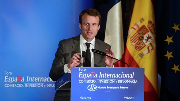 French Minister of Economy, Industry and the Digital Economy, Emmanuel Macron speaks as he takes part in the New Economy Forum in Madrid on July 10, 2015 - Sputnik International