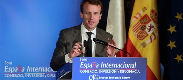 French Minister of Economy, Industry and the Digital Economy, Emmanuel Macron speaks as he takes part in the New Economy Forum in Madrid on July 10, 2015 - Sputnik International