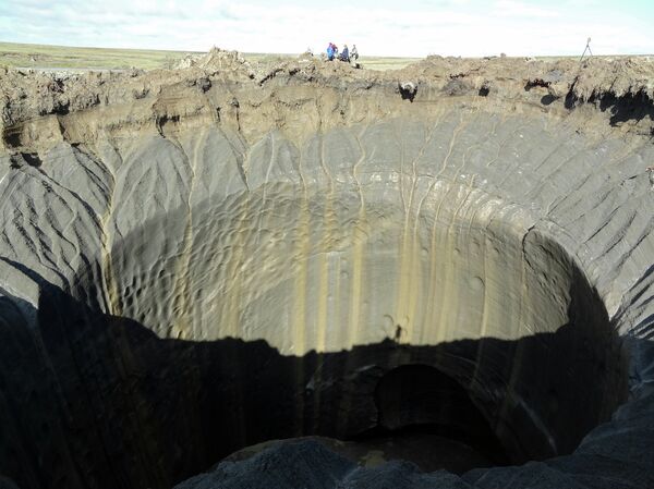 A crater on the Yamal Peninsula - Sputnik International