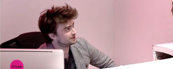 Daniel Radcliffe Was Our Receptionist for an Hour Daniel Radcliffe Was Our Receptionist for an Hour - Sputnik International