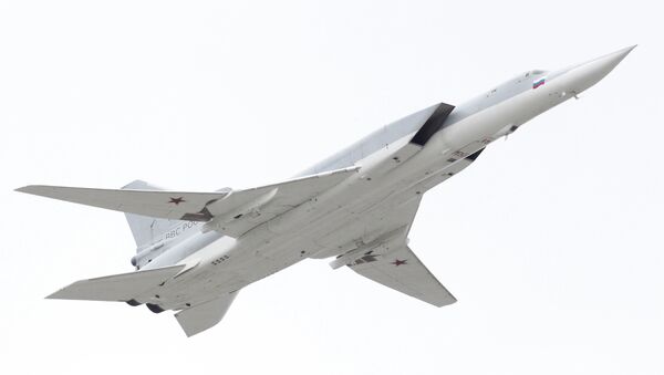 A Tu-22M3 supersonic strategic bomber and missile carrier taking part in the dress rehearsal of the Victory Parade in Red Square in Moscow - Sputnik International
