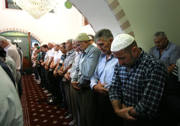 Muslims celebrate Eid al-Fitr in Russian regions Muslims celebrate Eid al-Fitr in Russian regions - Sputnik International