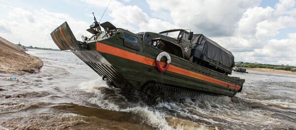 Open Water competition of Russian army's pontoon ferry units Open Water competition of Russian army's pontoon ferry units - Sputnik International