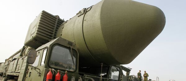 Topol M missile system shown at Alabino range near Moscow Topol M missile system shown at Alabino range near Moscow - Sputnik International