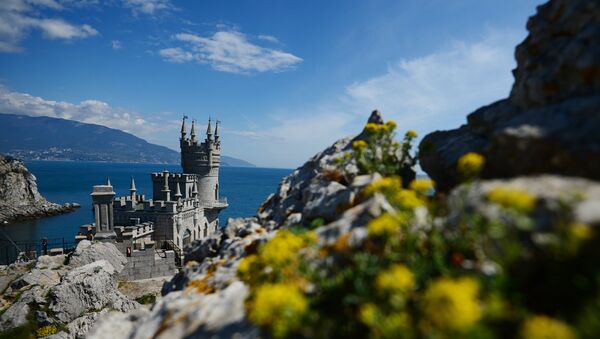 Swallow's Nest is a monument of architecture on top of the Aurora Cliff overlooking the Cape of Ai-Todor in Yalta, the Crimea. - Sputnik International