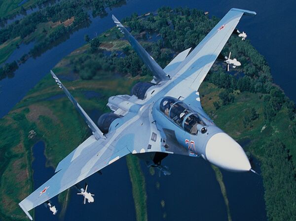 Russia's Su-27, designed as a counterweight to the F-15. - Sputnik International