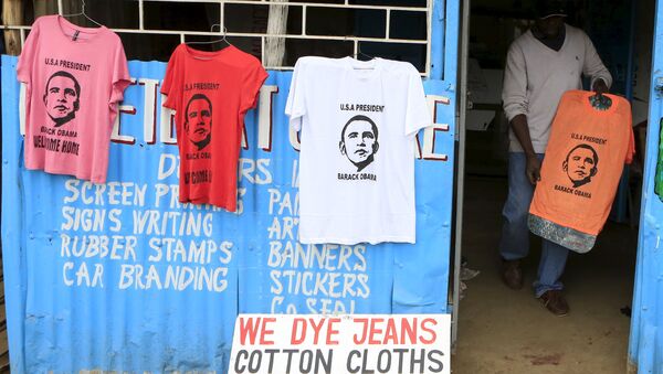 A t-shirt newly printed with the image of U.S. President Barack Obama, ahead of his scheduled state visit, in Kenya's capital Nairobi July 23, 2015. - Sputnik International