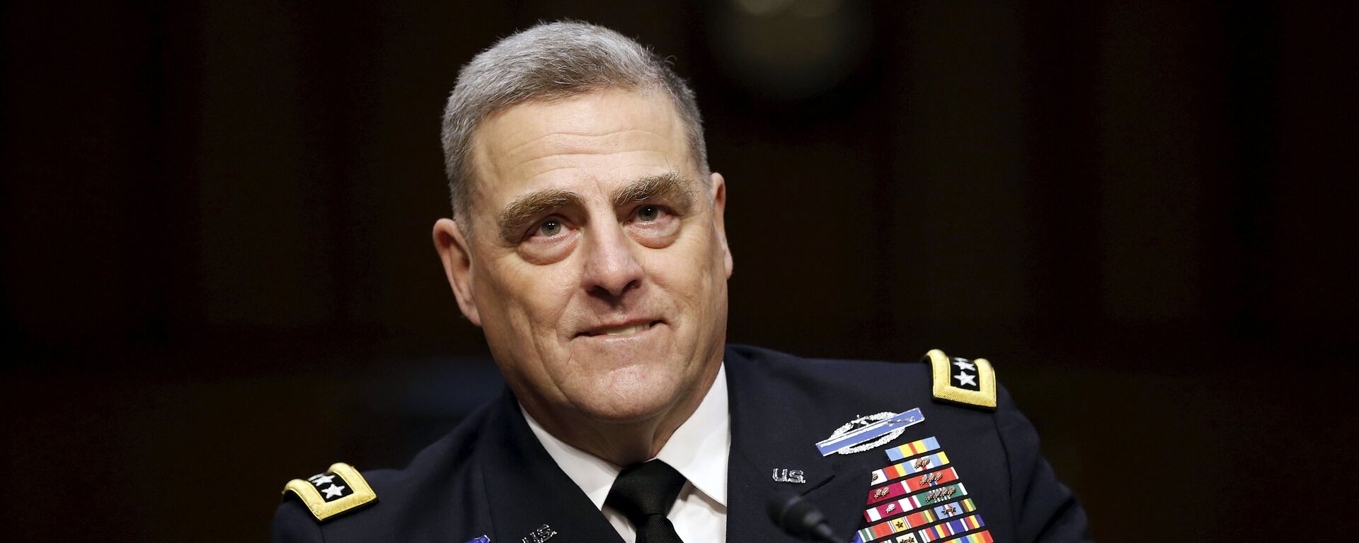 U.S. Army General Mark Milley smiles as he begins his testimony at a Senate Armed Services Committee hearing on his nomination to become the Army's chief of staff, on Capitol Hill in Washington July 21, 2015 - Sputnik International, 1920, 17.09.2021
