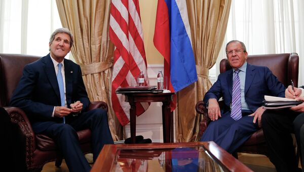 U.S. Secretary of State John Kerry meets with Russian Foreign Minister Sergey Lavrov at a hotel in Vienna Tuesday June 30, 2015. - Sputnik International