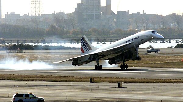 The Air France Concorde lands at John F. Kennedy Airport 07 November, 2001, in New York - Sputnik International