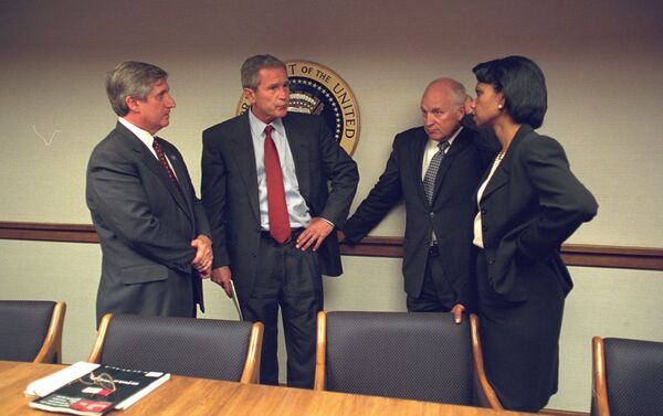 President Bush with Vice President Cheney and Senior Staff in the President's Emergency Operations Center - Sputnik International