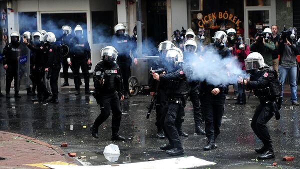 Turkish police fire use tear gas. File photo - Sputnik International